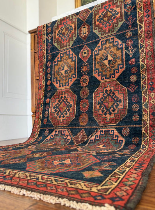 Vintage Caravan Observatory 2’9 x 5’4 circa 1940-1960