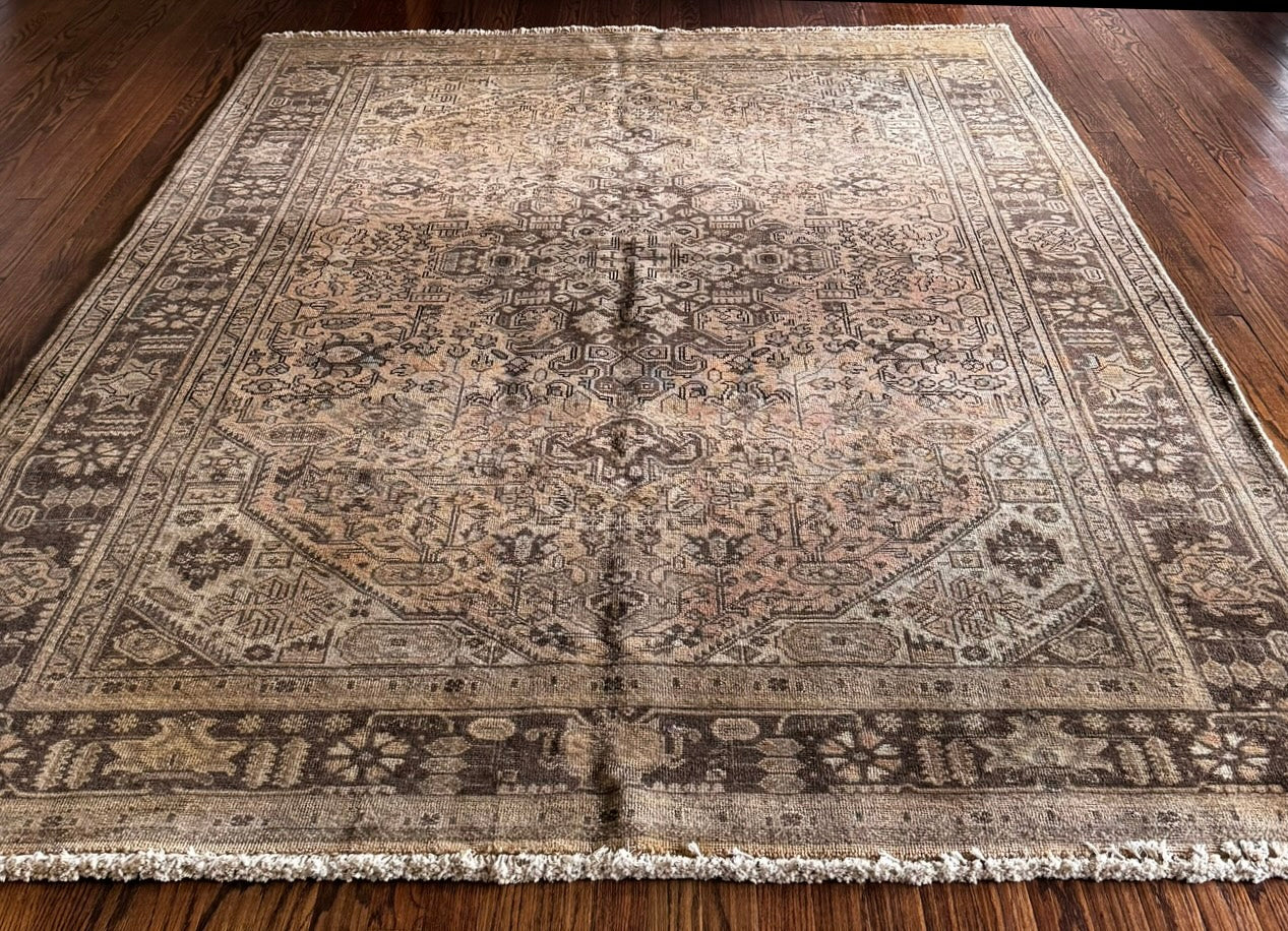 Vintage Moss & Saffron palace boarder rug 6’6 x 9’6