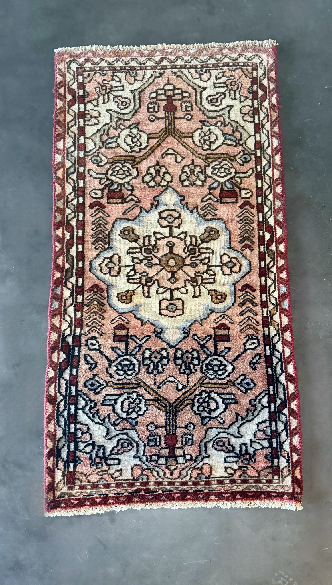 Vintage wool handmade Turkish rug ✨2ft X 3.8ft Circa 1930-1940