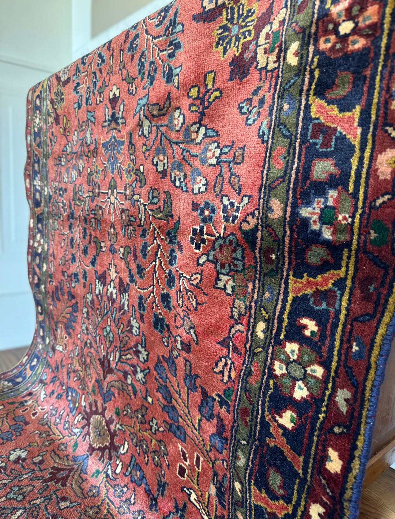 Vintage Sultanabad Floral No.47
3’9 x 7’5 Circa 1920–1940