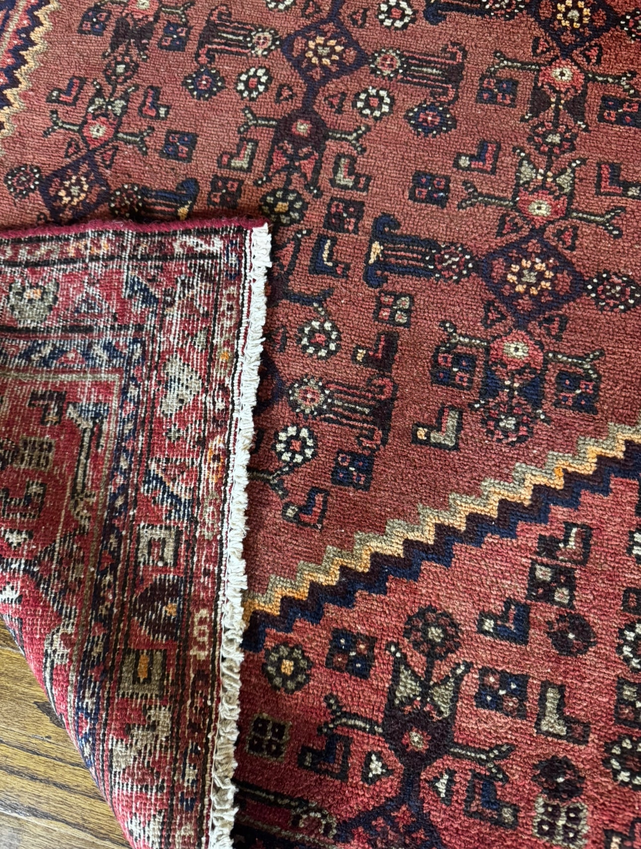 Vintage Heritage Ruby Medallion Hamadan - 3’5″ × 6’7″