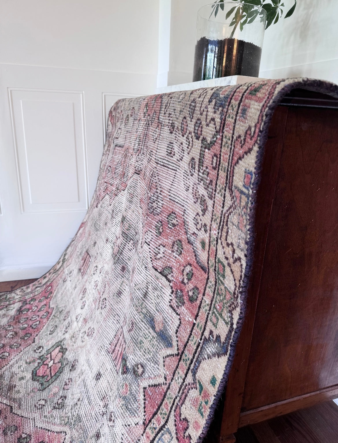Vintage, Veg Dye, Hand knotted Turkish rug 4’ X 6’ 1”
