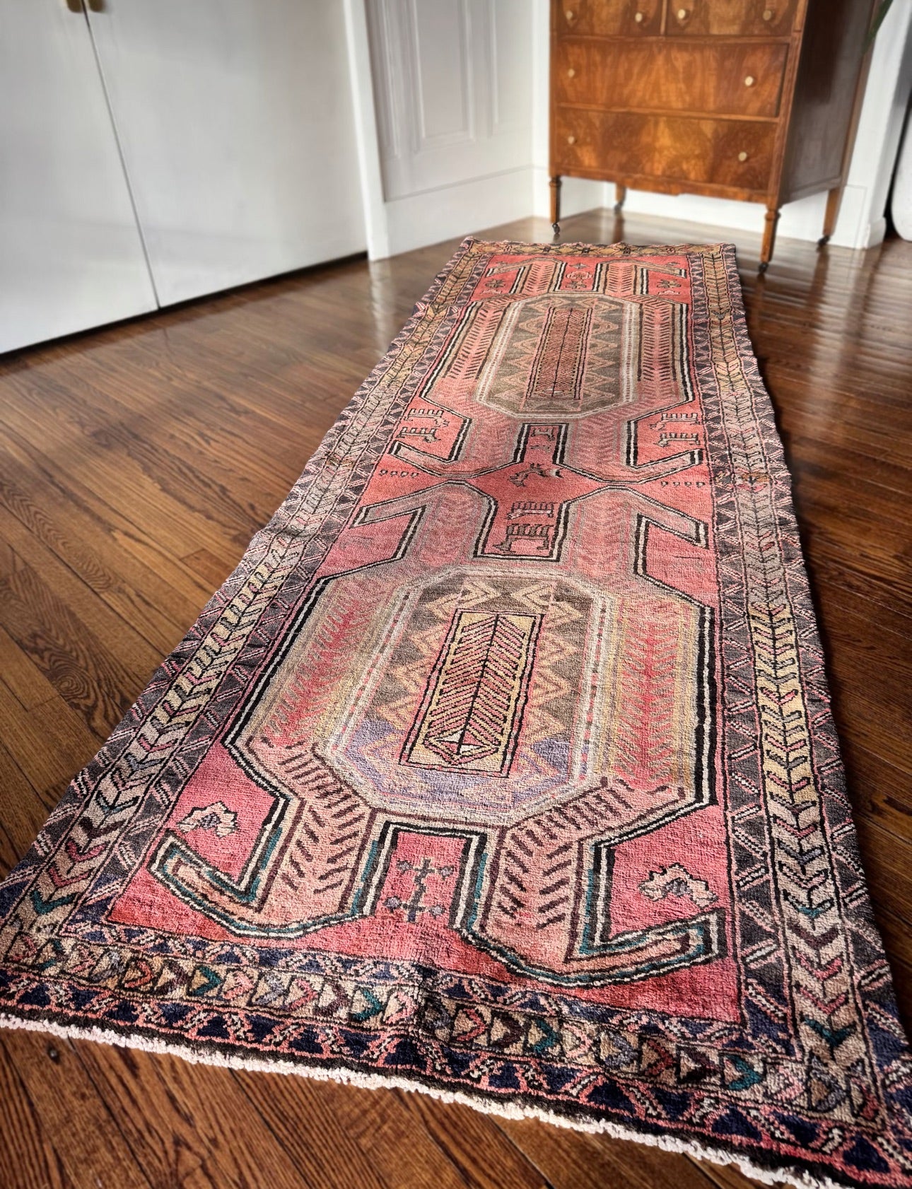 Vintage handmade Melon runner
3’8 x 11’