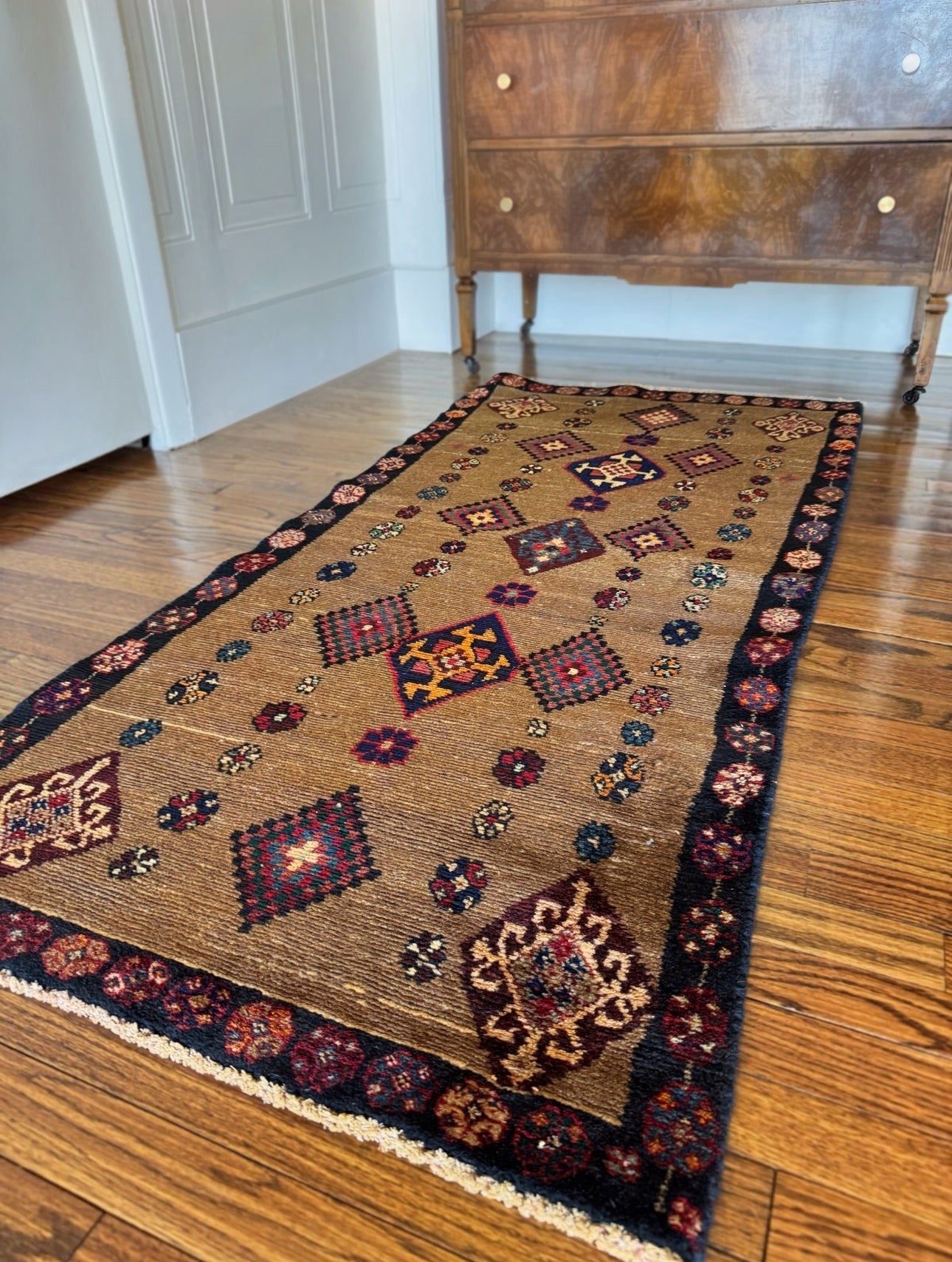Vintage Turkish rug 2’9 x 5’8