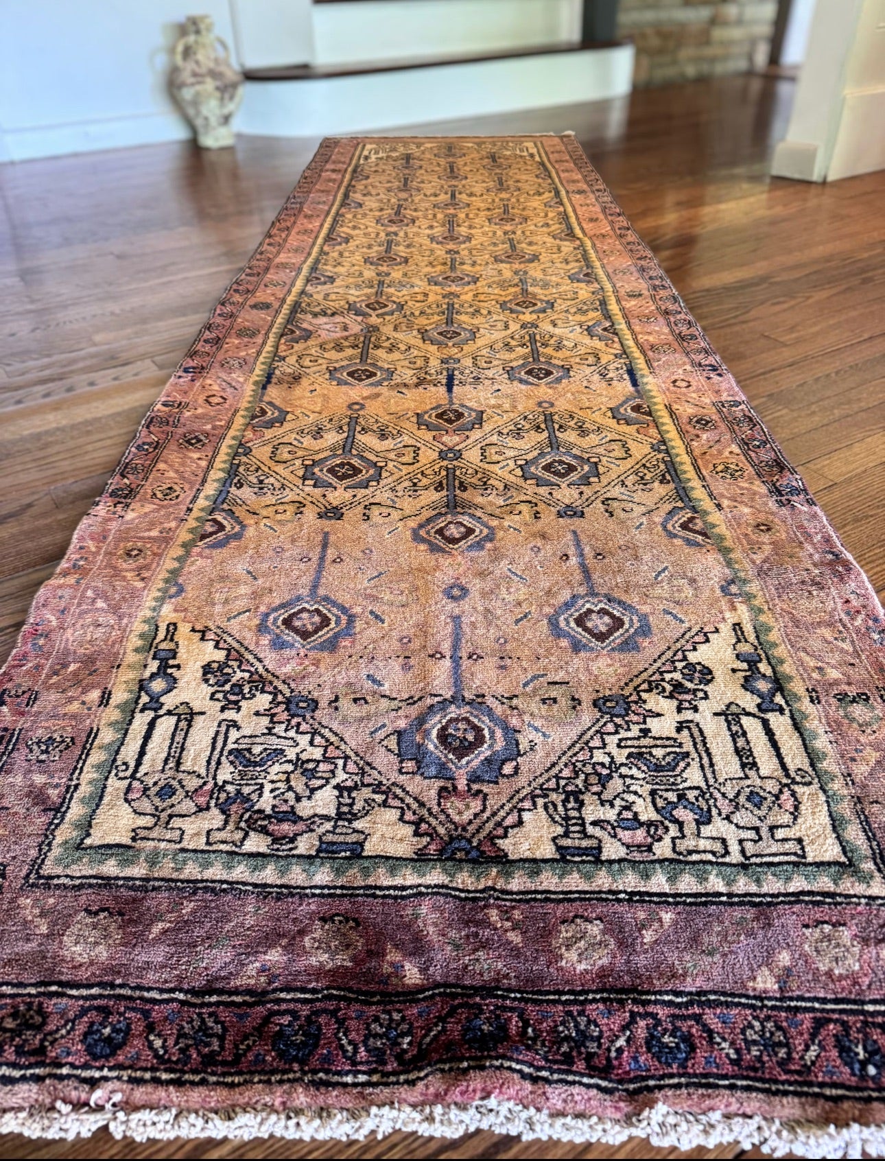 Vintage Medallion Turkish runner
2’10 x 10’4
