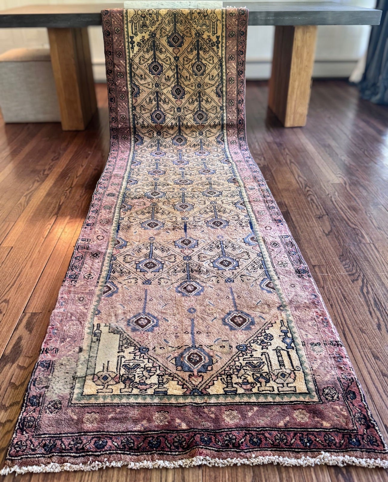 Vintage Medallion Turkish runner
2’10 x 10’4