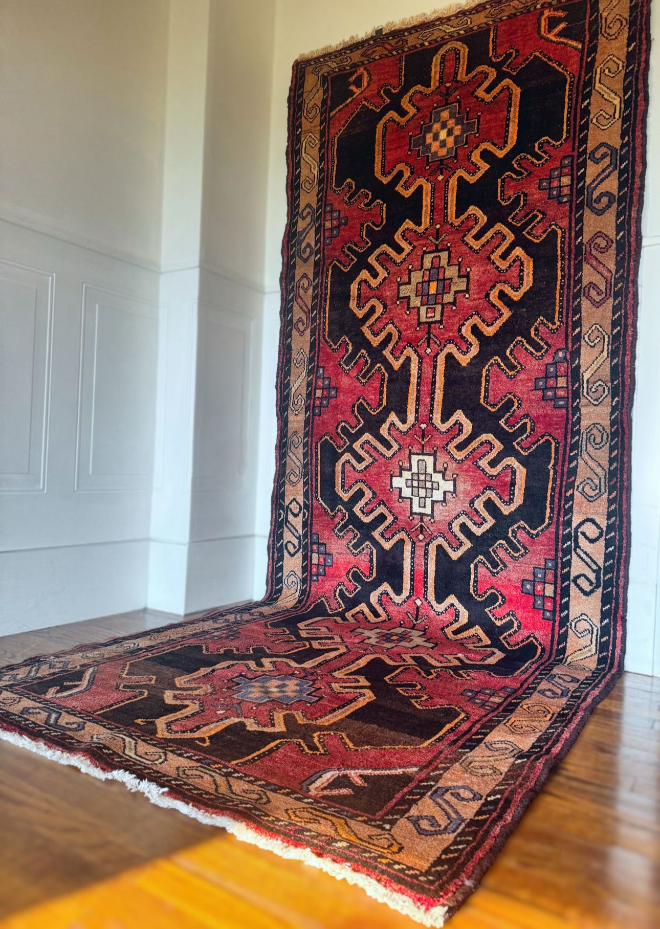 Vintage flame edge runner 3’8 x 9’4