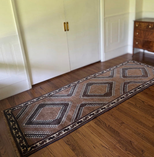 Vintage Tobacco Key Runner 3’4x 10’ circa 1960-1970