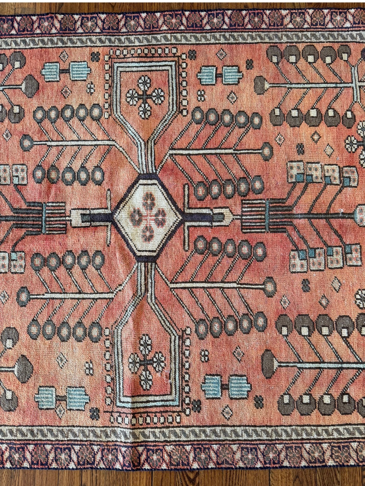 Vintage Root & Branch  rug 4’ x 6’3 circa 1950s–1970s