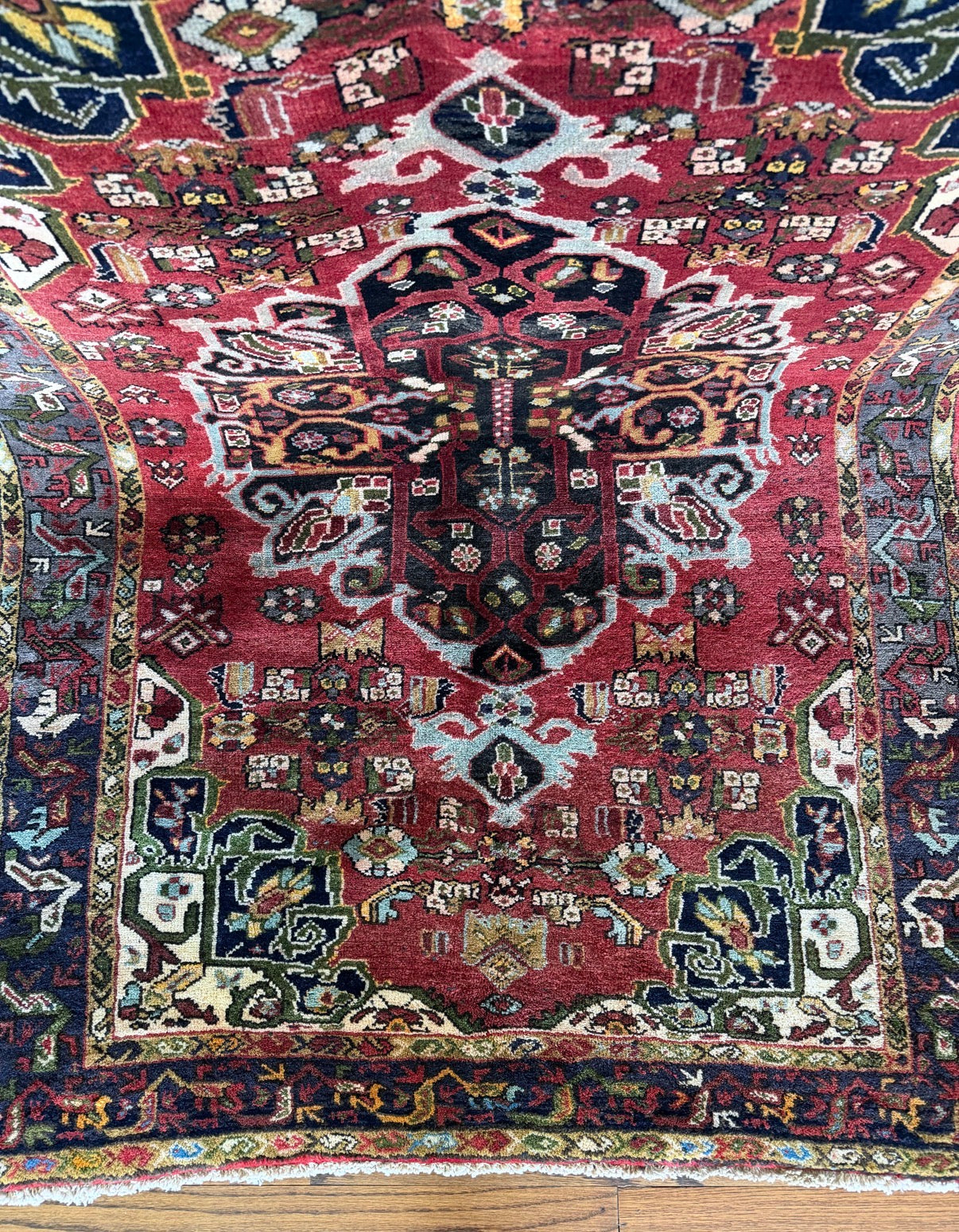 Vintage Crimson Relic Heriz 4’2 x 6’2 circa 1920-1940