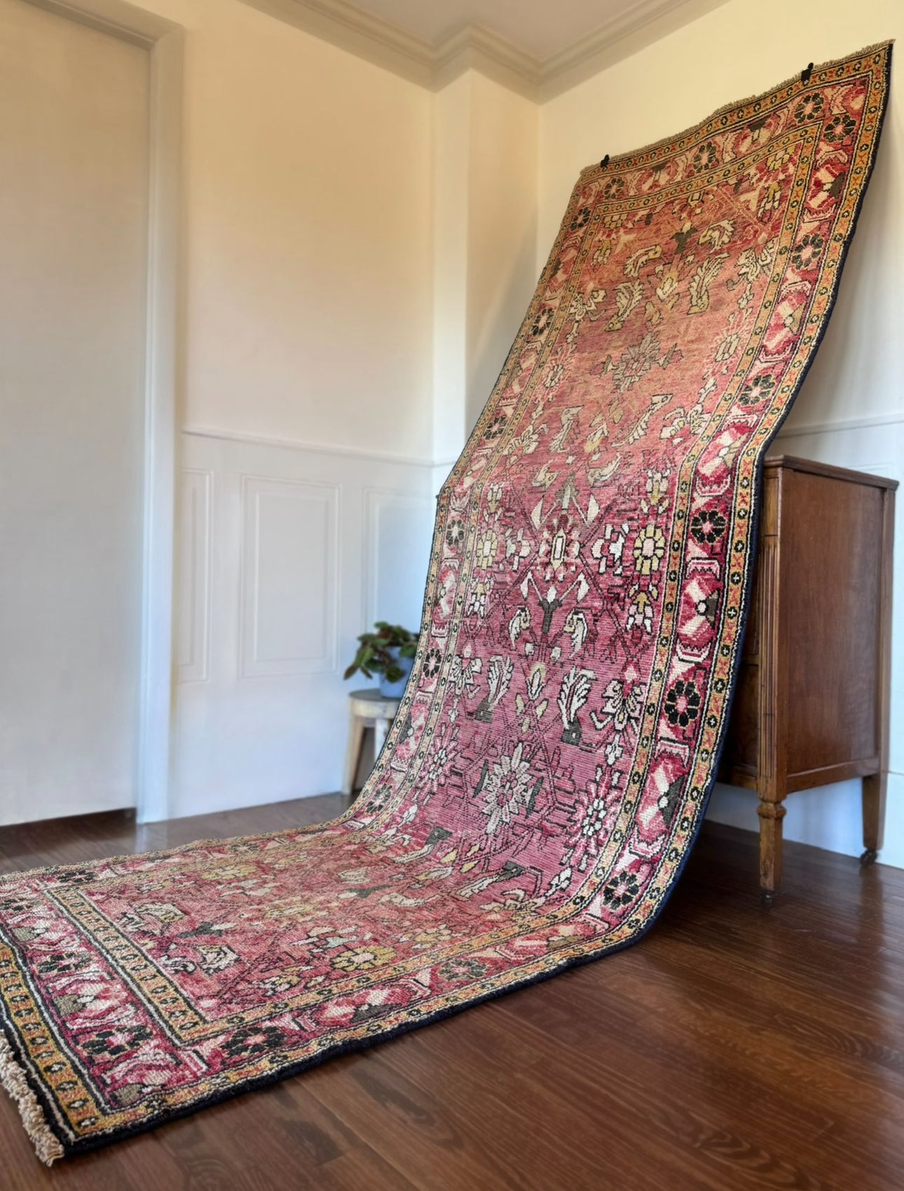 Vintage floral Anatolian Runner
3’ 4 X 10