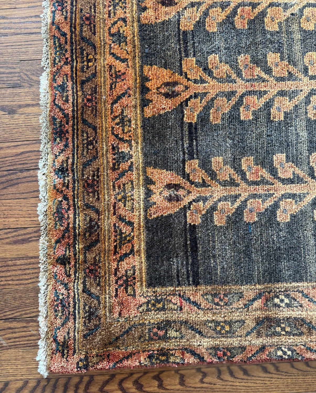 Vintage Anatolian Chronicle rug 4’10 x 9’5
