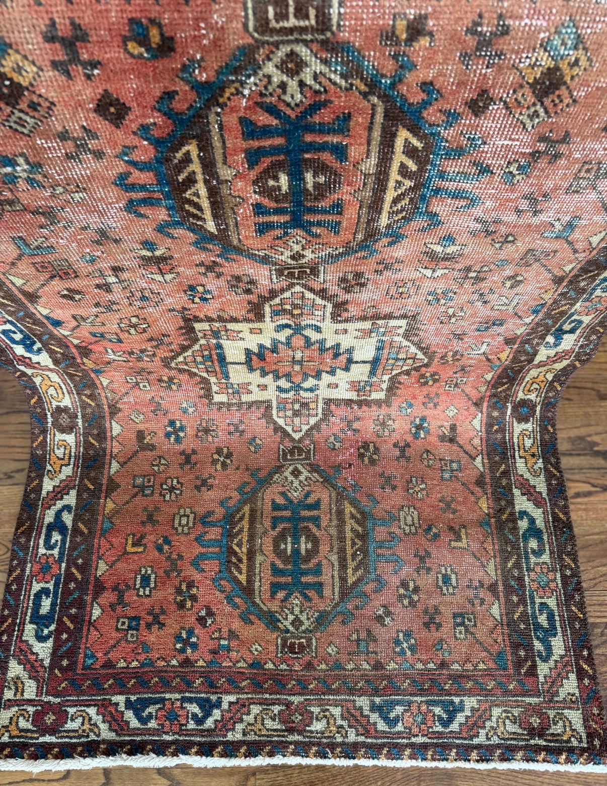 Vintage SAFFRON GARDEN 3’9 x 5’6 circa 1950-1960