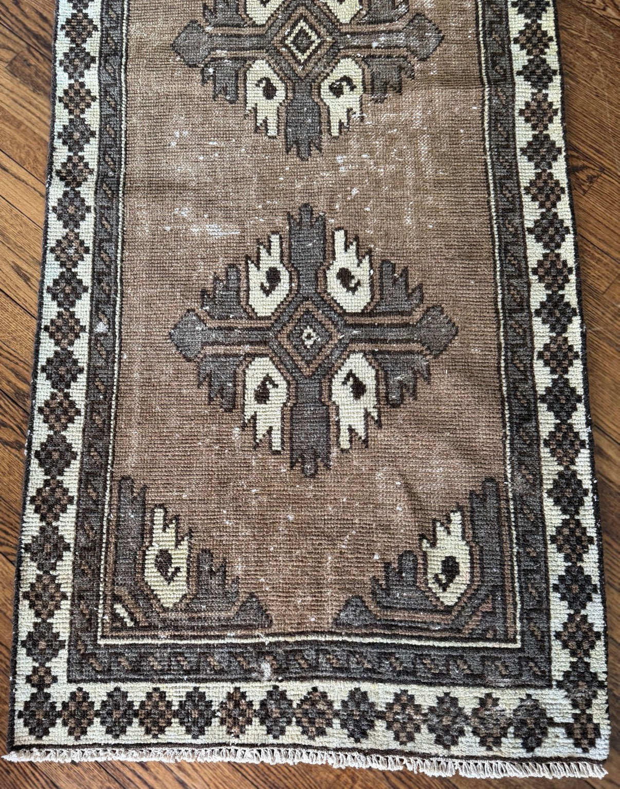 Vintage Bone Column Runner 2’10” x 10’6” circa 1900-1930