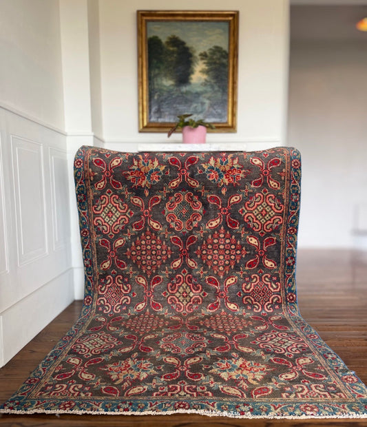 Vintage Iron Garden Malayer 4’ x 6’5 circa 1940-1950