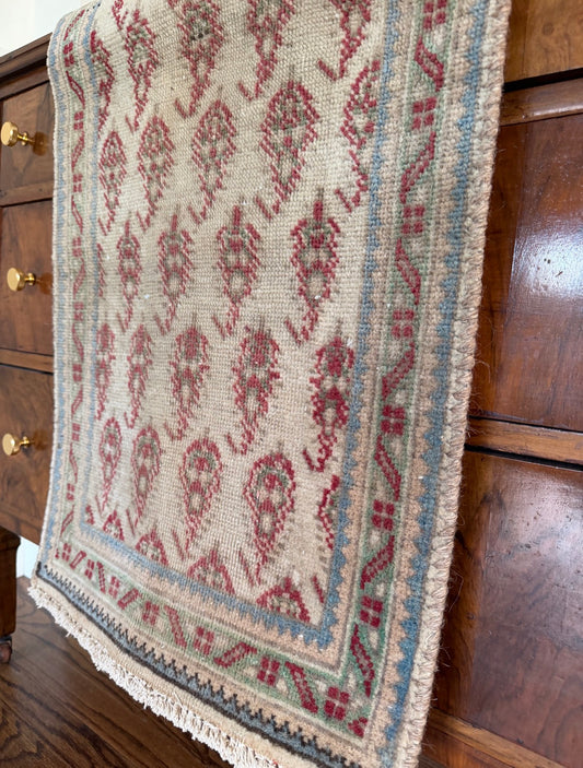 Vintage Oat & Cranberry Paisley Rug | 1’9” x 2’7” | Circa 1940–1960