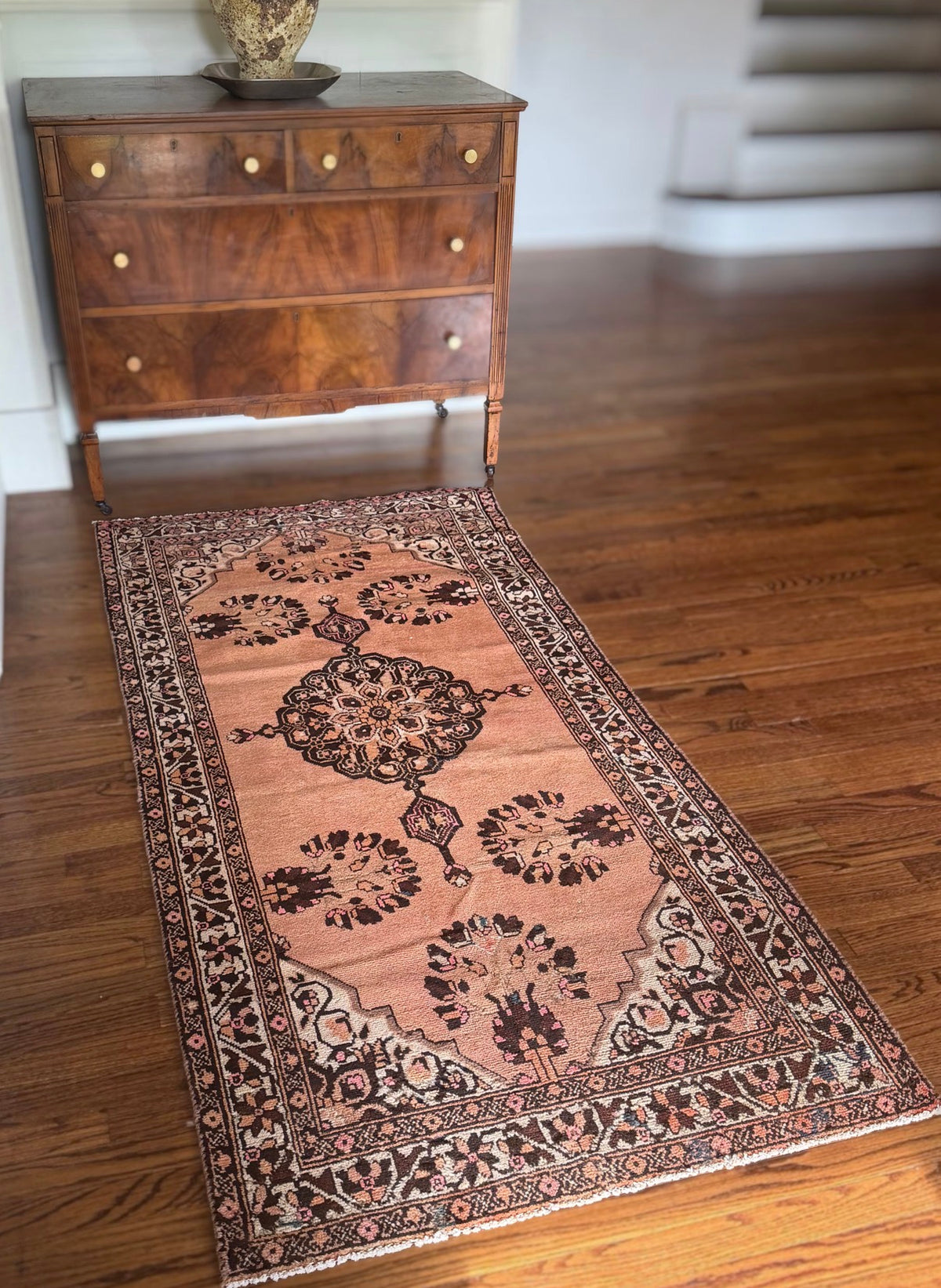 Vintage Apricot Cameo Rug 3’4 x 6’7 circa 1950-1960