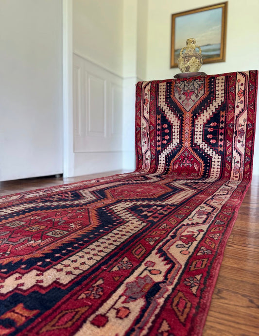 Vintage Raspberry Reliquary Runner circa 1960-1970 3’6 x 12’9