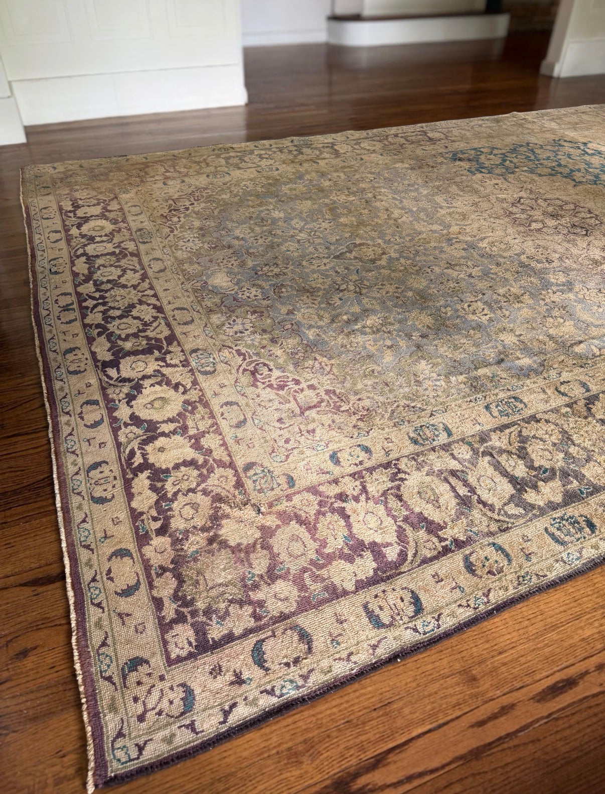 Vintage Celeste Rug 8’5 x 12’5 circa 1940-1950