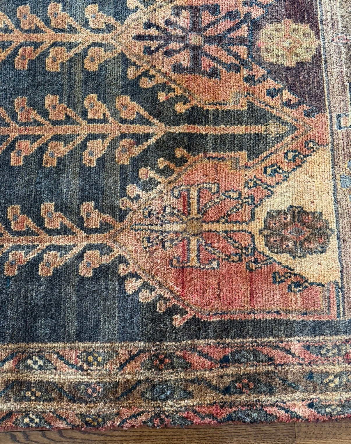 Vintage Anatolian Chronicle rug 4’10 x 9’5
