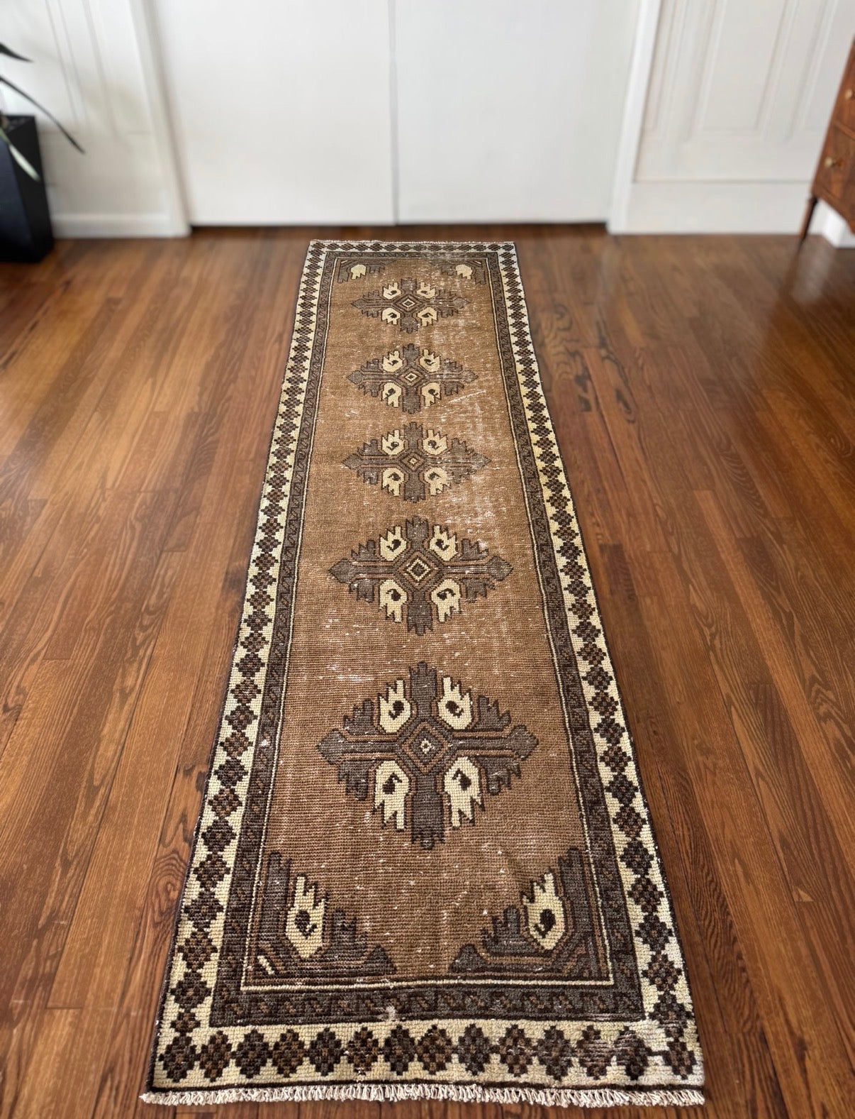 Vintage Bone Column Runner 2’10” x 10’6” circa 1900-1930