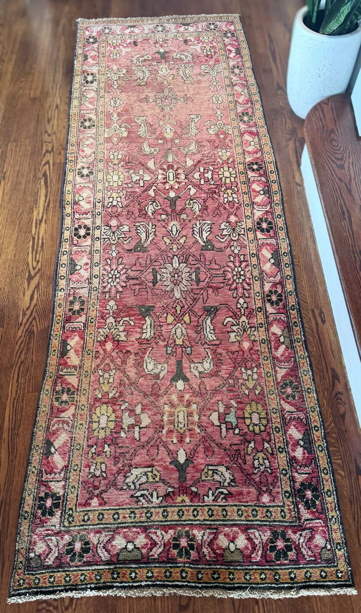 Vintage floral Anatolian Runner
3’ 4 X 10