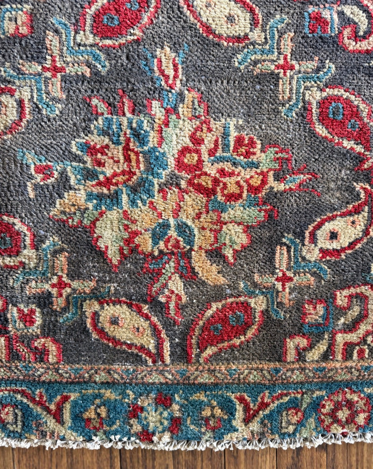 Vintage Iron Garden Malayer 4’ x 6’5 circa 1940-1950