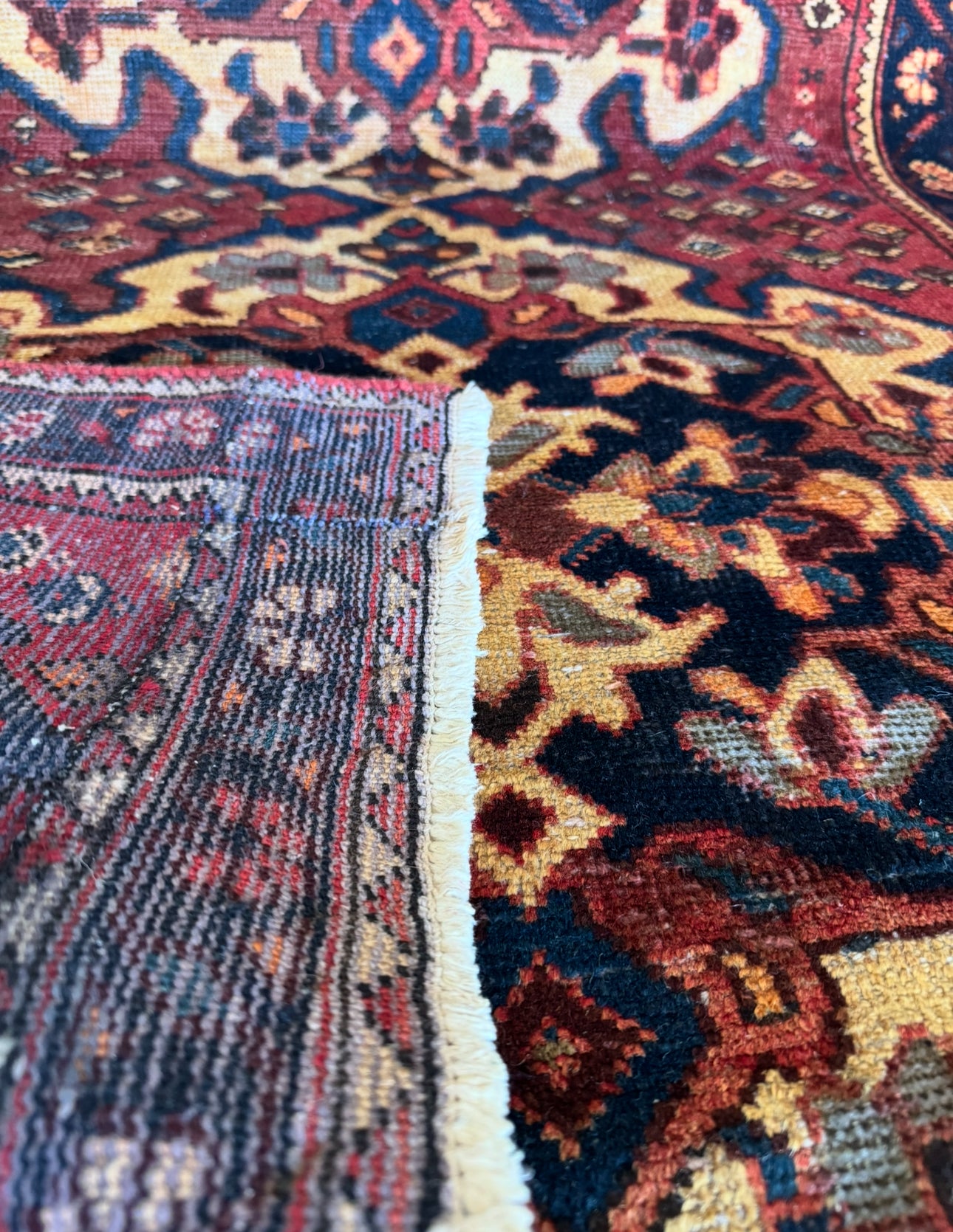 Vintage Burnt Fig Medallion  rug 3’6 x 6’6 circa 1935-45