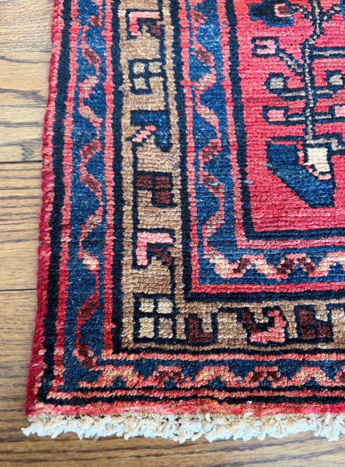 Vintage Storybook Kilimette 3’5 x 5’6 circa 1940-1950