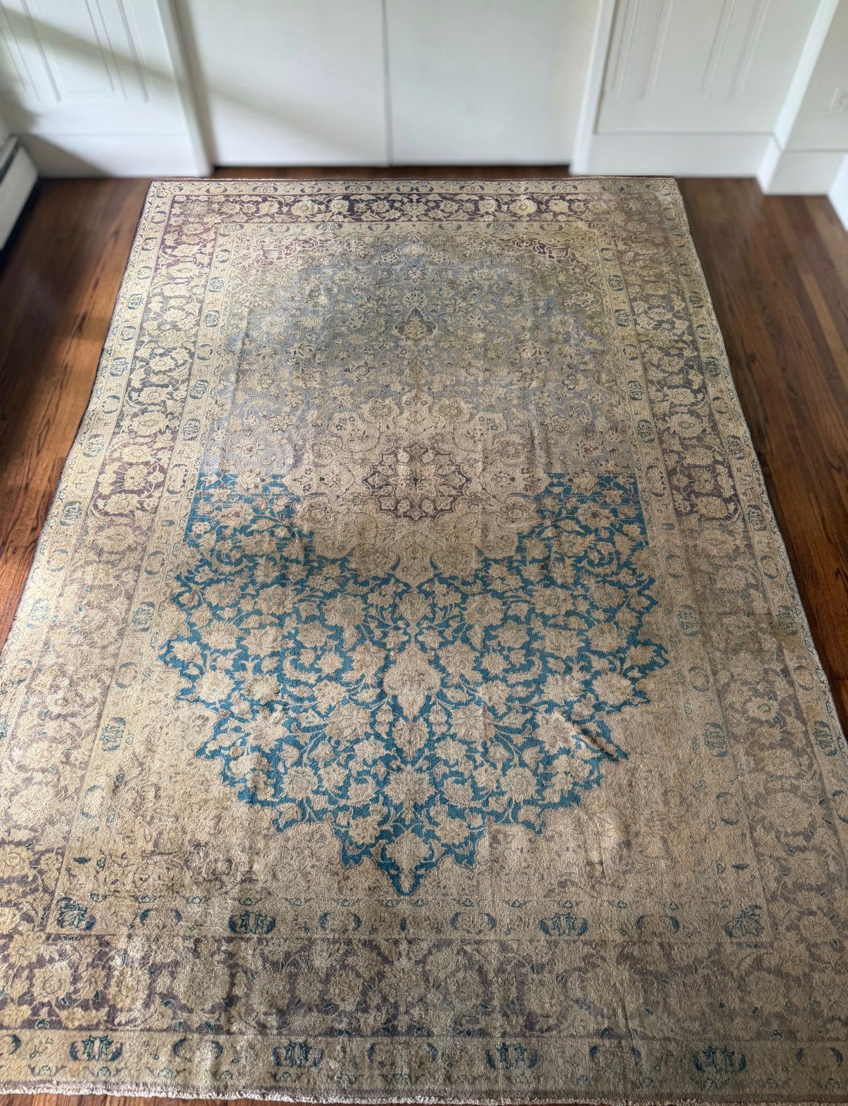 Vintage Celeste Rug 8’5 x 12’5 circa 1940-1950
