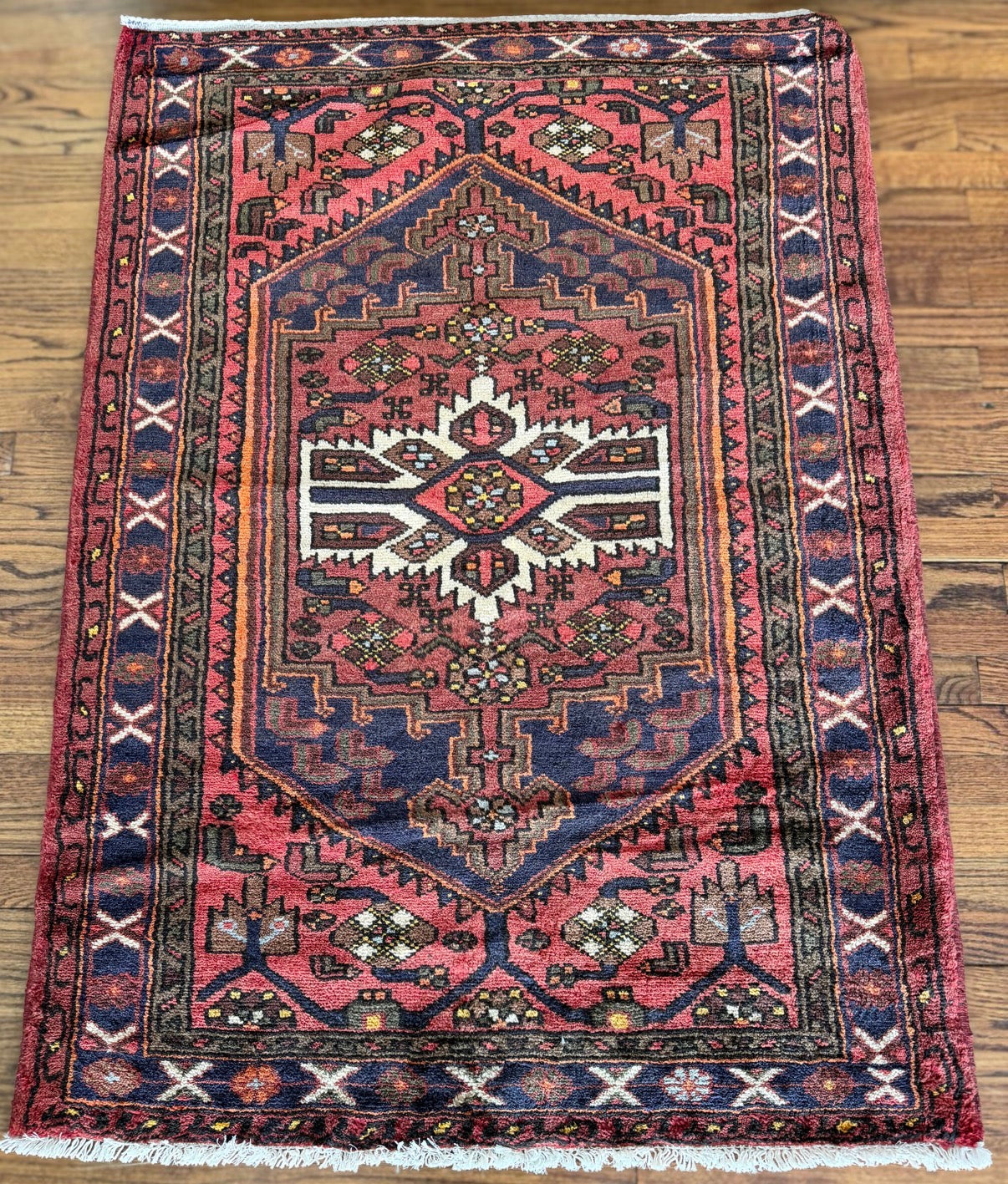 Vintage Crimson Star Medallion 3’4 x 4’8 circa 1910-1930