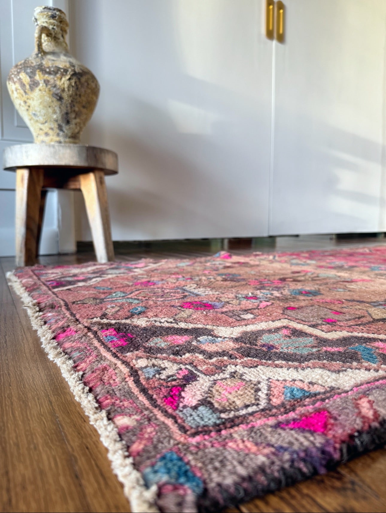 Vintage Handmade Anatolian rug
2’8 x 8’10