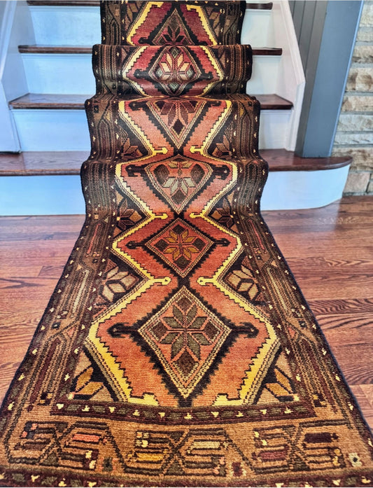 Vintage Turkish Prisma Runner
2’5 x 9’4