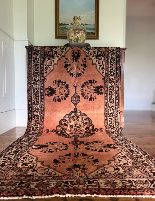Vintage Apricot Cameo Rug 3’4 x 6’7 circa 1950-1960