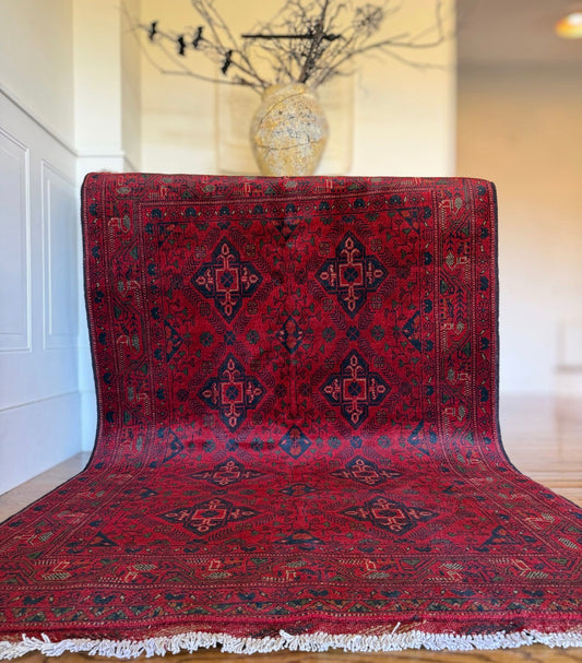 Vintage Claret Quatrefoil Rug 4’2” × 6’9” Circa 1965-1980